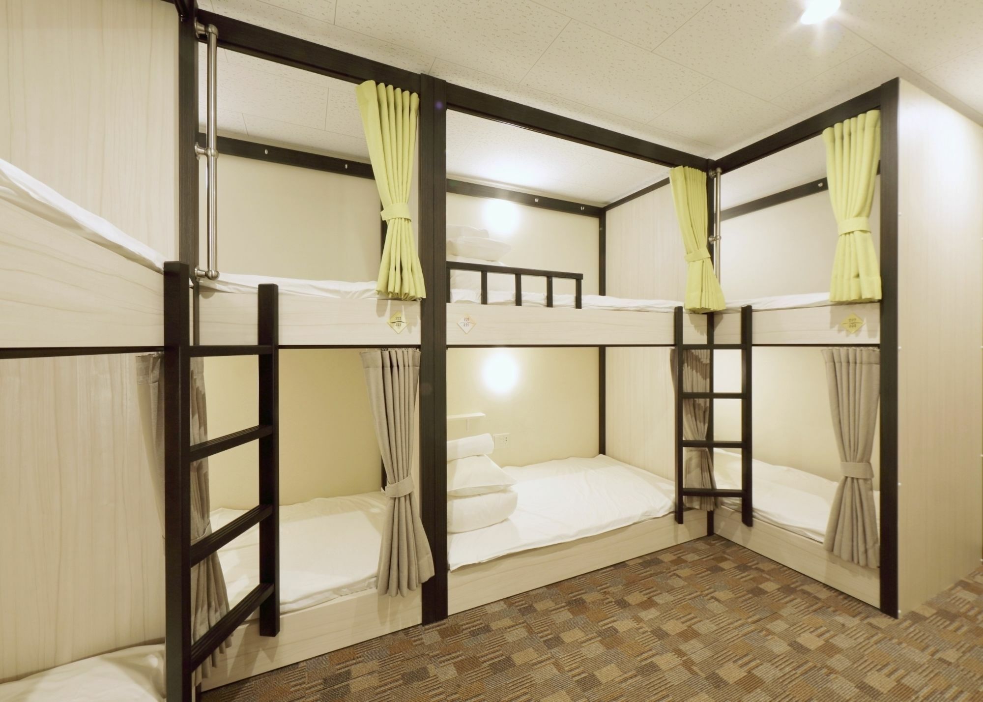 Home Hostel Ōsaka Eksteriør bilde